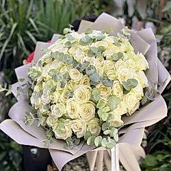 101 İthal Beyaz Gül Şıklığı