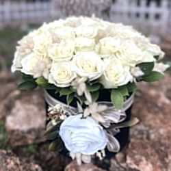 Masal Büyüsü Beyaz Gül Aranjman